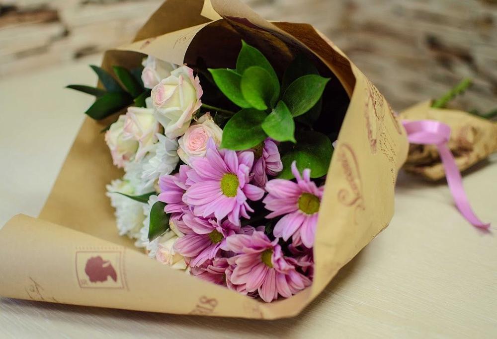 Букет цветов из: Розы и Хризантемы в Петропавловской Республики Чечня