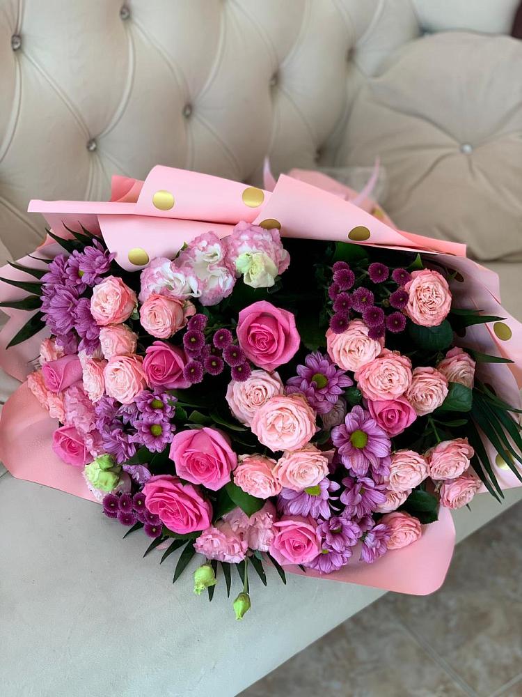 Букет цветов из: Хризантемы, Розы и Лизиантусы в Петропавловской Республики Чечня