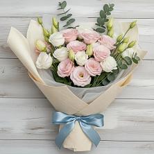 Букет цветов из:  Лизиантусы в Петропавловской Республики Чечня