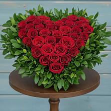 Цветочная композиция из Розы в виде сердца в Петропавловской Республики Чечня