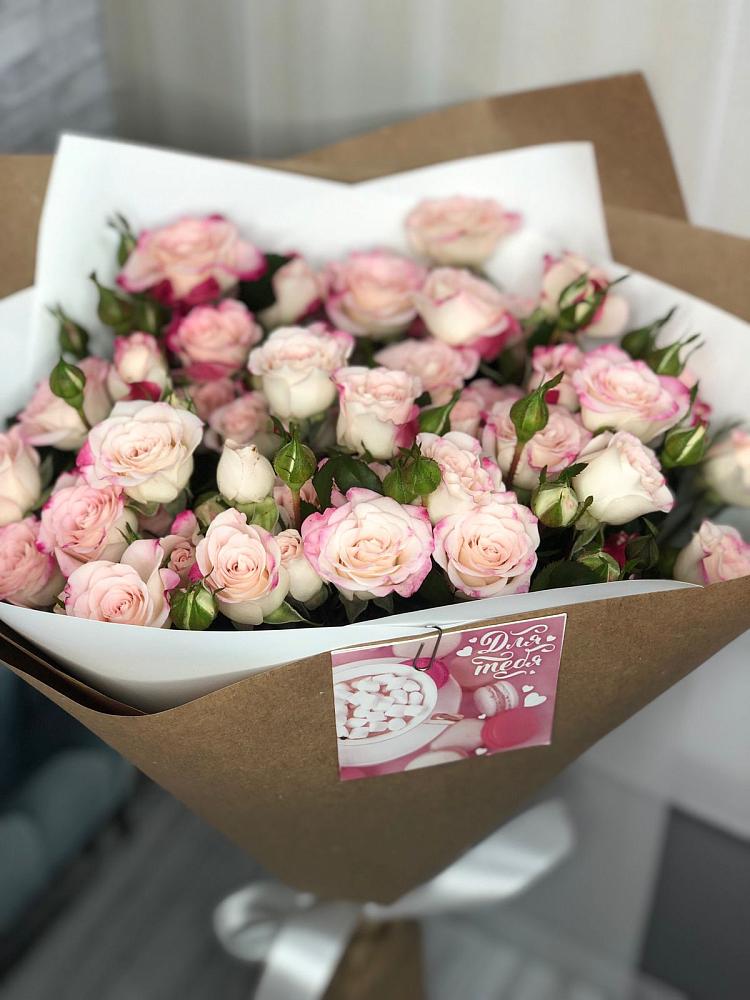 Букет цветов из: Розы в Петропавловской Республики Чечня