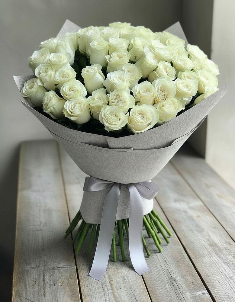 Букет 35 Белых роз в Петропавловской Республики Чечня