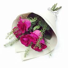 Букет цветов из:  Розы в Петропавловской Республики Чечня