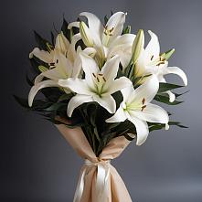 Букет цветов из:  Лилии в Петропавловской Республики Чечня
