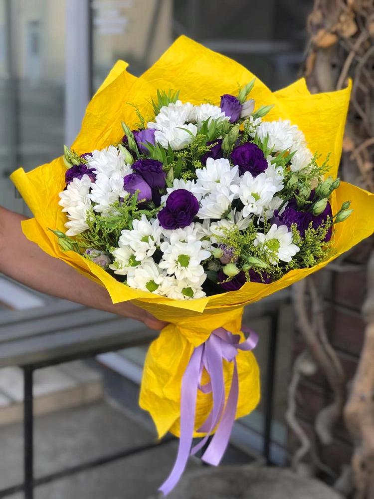 Букет цветов из: Ирисы, Хризантемы и Ромашки в Петропавловской Республики Чечня