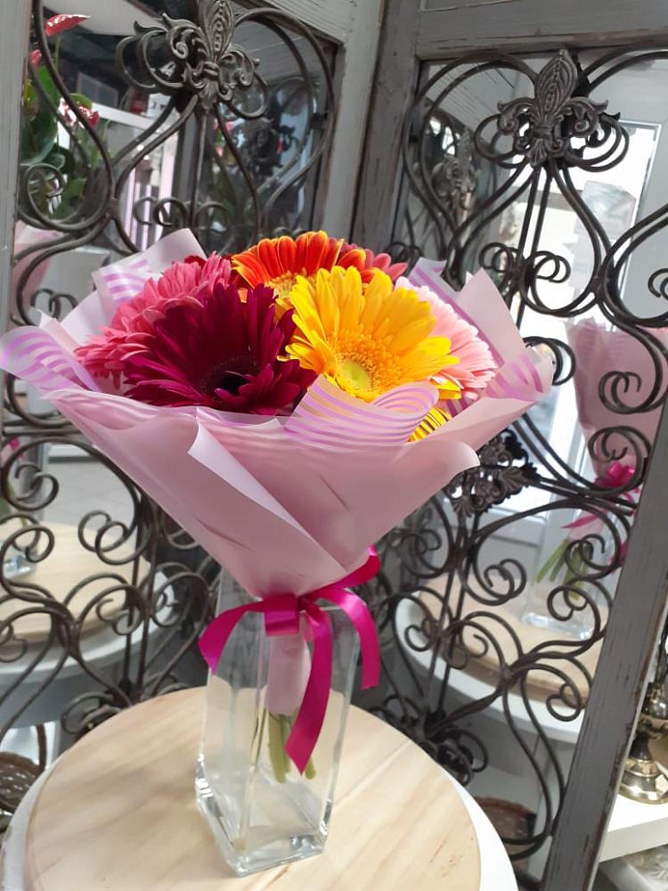 Букет цветов из: Герберы в Петропавловской Республики Чечня