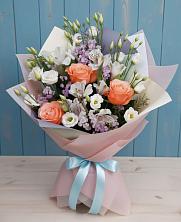 Букет цветов из:  Лизиантусы, Розы, Альстромерии и Гипсофила в Петропавловской Республики Чечня