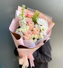 Букет цветов из:  Хризантемы и Розы в Петропавловской Республики Чечня