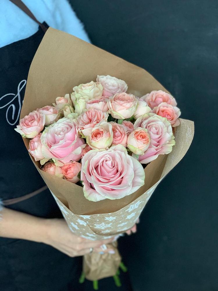 Букет цветов из: Хризантемы и Розы в Петропавловской Республики Чечня