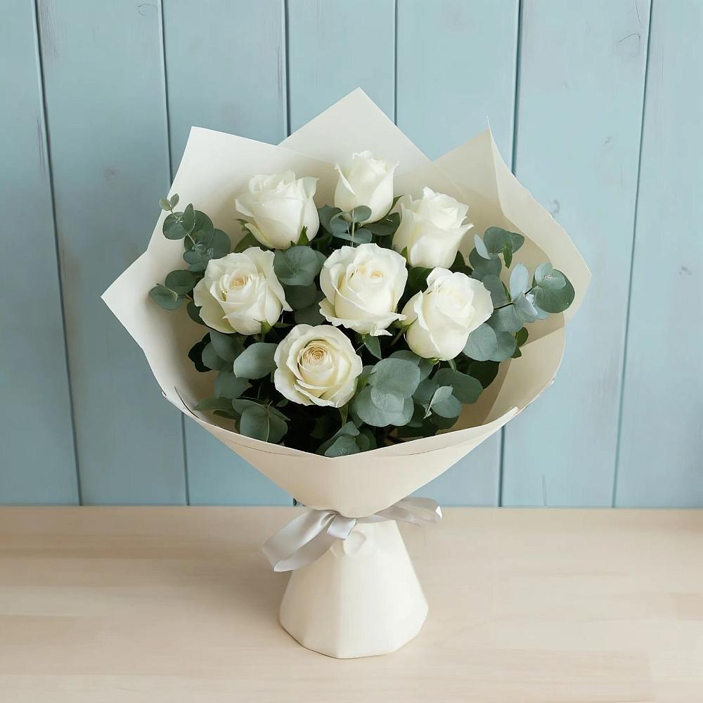 Букет Белые розы в Эвкалипте в Петропавловской Республики Чечня