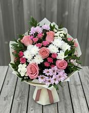 Букет цветов из:  Альстромерии, Гвоздики, Розы и Хризантемы в Петропавловской Республики Чечня