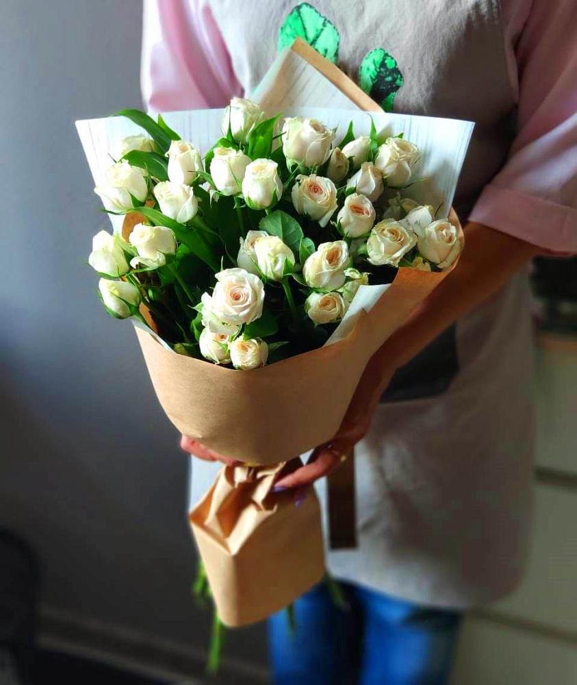 Букет цветов из: Розы в Петропавловской Республики Чечня