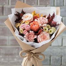 Букет цветов из:  Гвоздики, Хризантемы и Розы в Петропавловской Республики Чечня