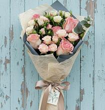 Букет цветов из:  Розы #REPLACE_PRED# Петропавловской Республики Чечня