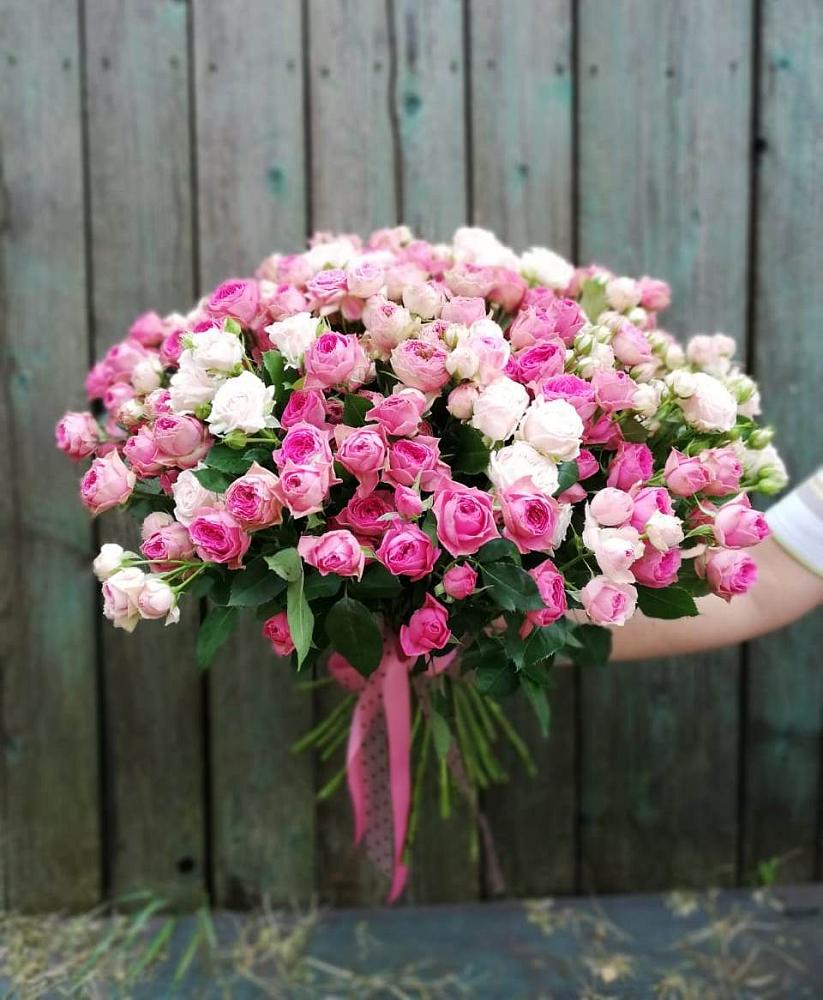 Букет Розовые кустовые розы Натали и Лав Лидия в Петропавловской Республики Чечня