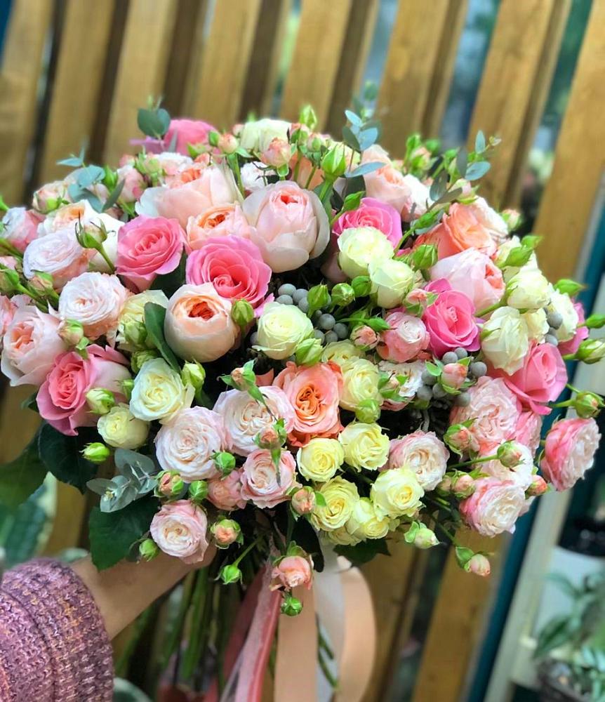 Букет цветов из: Розы в Петропавловской Республики Чечня