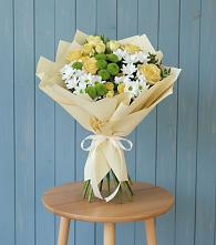 Букет цветов из:  Хризантемы и Розы в Петропавловской Республики Чечня