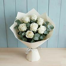 Букет Белые розы в Эвкалипте в Петропавловской Республики Чечня