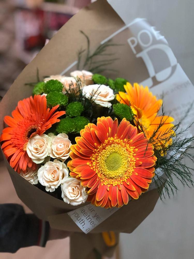 Букет цветов из: Герберы, Хризантемы и Розы в Петропавловской Республики Чечня